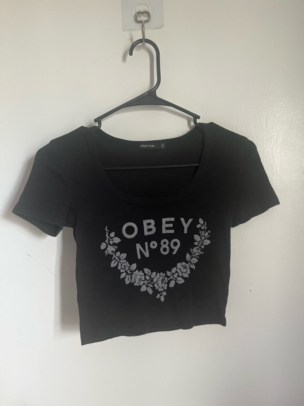 OBEY No 89 Women’s Black Graphic Crop Tee 100% Cotton Sz S